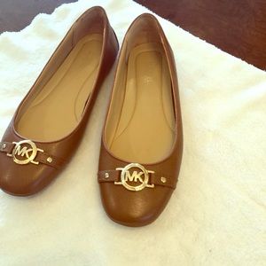 Very clean Michael kors